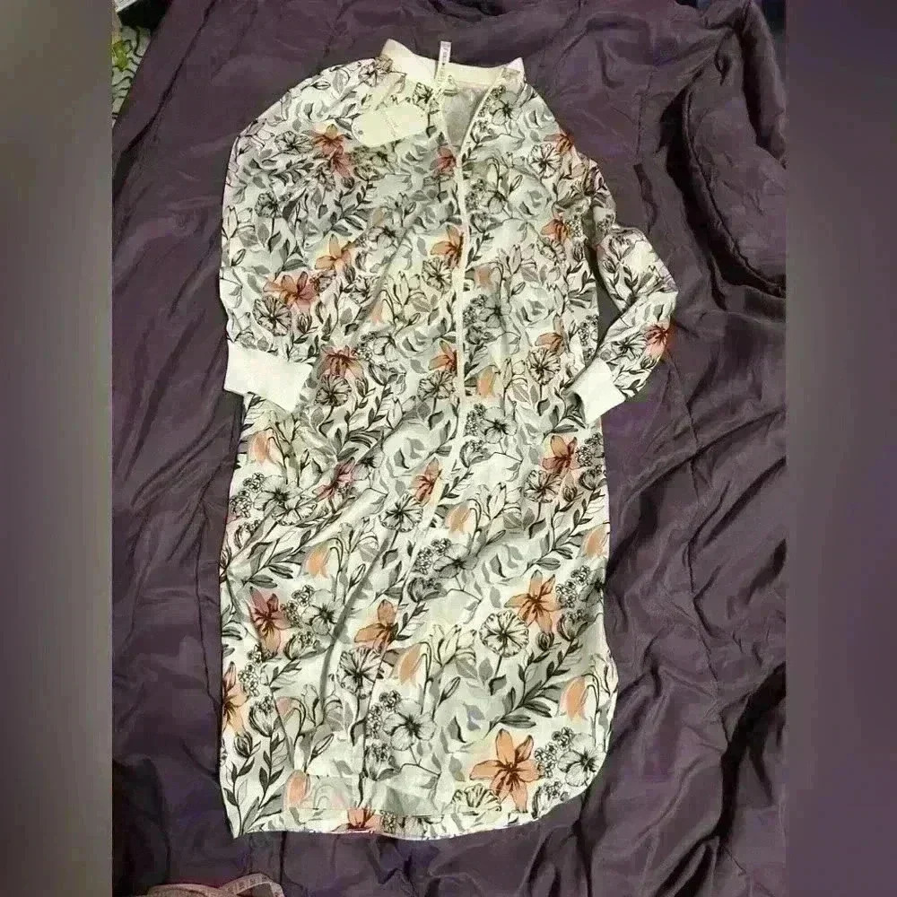 Diadora long ladies jacket size XS new with tags floral white